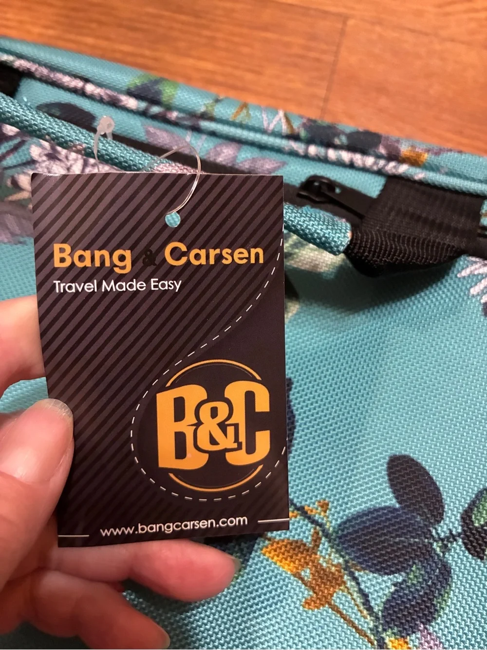 Bang & Carsen  Floral Cosmetic Travel Bag with Multicolor Blooms NWT
